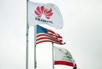 США продолжат лицензию, позволяющую Huawei закупать детали у американских компаний