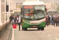 В Рио-де-Жанейро вооруженный офицер военной полиции захватил заложников в автобусе