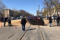 В Одессе прогремел мощный взрыв: повреждены иномарка и трамвайные пути
