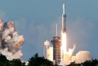 Илон Маск второй раз в истории запустил свою тяжелую ракету Falcon Heavy