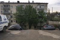 В Севастополе провалился грунт вместе с машинами (видео)