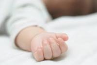 В Николаеве у горе-матери отобрали младенца, рожденного от школьника