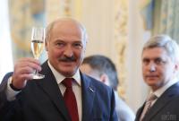 Лукашенко поздравил Зеленского с победой на президентских выборах в Украине