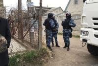 В аннексированном Крыму ФСБ провела обыски у крымскотатарских активистов