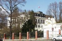 Власти Чехии депортировали четыре человека, которые жили в домах посольства РФ в Праге