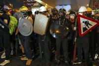 В Гонконге произошли новые столкновения силовиков и демонстрантов