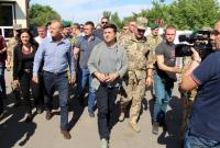 Зеленский и Туск посетили Станицу Луганскую: подробности визита