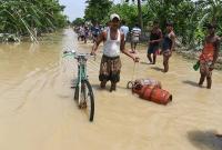 Число жертв наводнений в Южной Азии превысило 300
