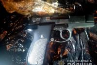 В Черновцах среди мусора нашли пистолеты