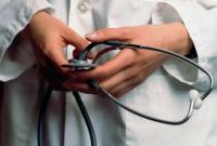 В коммунальных медучреждениях Закарпатья не хватает более 300 врачей