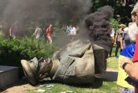 Харьковский активист сообщил об обысках из-за сноса памятника Жукову (видео)