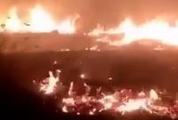 Из-за обстрелов боевиков на Донбассе произошел масштабный пожар: сгорели шесть домов (видео)