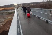 Зеленский показал, как строился мост в Станице Луганской (видео)