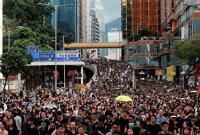 Протесты в Гонконге: полиция впервые застрелила митингующего