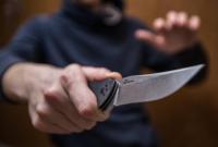 Во Франции мужчина с ножом напал на полицейских
