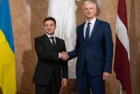 Зеленский обсудил дальнейшее сотрудничество стран с Премьер-министром Латвии