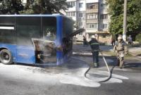 В Днепропетровской области во время движения загорелся автобус