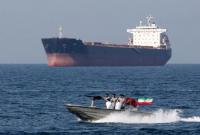 Иран задержал судно в Персидском заливе по подозрению в контрабанде в ОАЭ