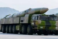 В Китае показали запуск новой баллистической ракеты средней дальности
