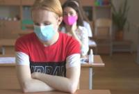 Школы не будут работать исключительно в "красных" зонах - Степанов