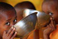 В ООН заявили, что из-за пандемии мир может столкнуться с голодом "библейских масштабов"