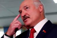 Лукашенко заявил, что Беларуси предлагают "ползучее уничтожение русского языка"