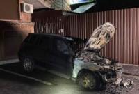 В полиции начали расследование уничтожения автомобиля нардепа Лерос