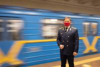 Дня памяти защитников Украины: метро в Киеве остановилось на минуту, чтобы почтить погибших