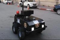 Тунис использует роботов для патрулирования улиц во время карантина (видео)