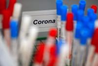 У Хмельницькому масово перевірять на коронавірус медиків, кондукторів і священників
