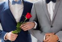 Швейцария узаконила однополые браки