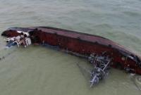 В Одессе произошла еще одна утечка горючего из танкера Delfi