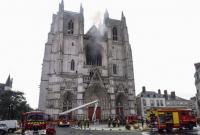 Пожар в кафедральном соборе Нанта - потушили