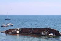 Госэкоинспекция не рекомендует разрезать затонувший в Одессе танкер
