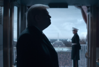 Опубліковано перший кадр серіалу HBO про Трампа, де його грає зірка "Гаррі Поттера"