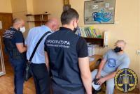 В Харьковской области двое полицейских подозреваются в сбыте психотропов и похищении телефонов
