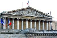 Парламент Франции продлил режим ЧП до 10 июля