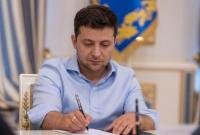 Зеленский подписал закон об усиленном тестировании на COVID-19