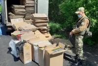 В Донецкой области в фуре среди картона обнаружили около 7 тыс. пачек сигарет