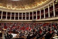 Парламент Франции дал добро на введение чрезвычайного положения