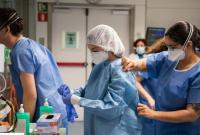 В Испании около 9,5 тысячи медиков заразились коронавирусом