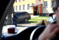 В Польше мужчина прожил три дня в авто: боялся заразить семью
