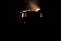 Сжигают дома и вывозят вещи: жители Карабаха бегут из районов, которые должны перейти Азербайджану