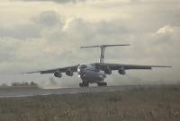 Россия направила в Нагорный Карабах восемь самолетов с техникой и военными