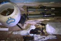 У Києві біля урядового кварталу знайшли схованку з гранатометами і автоматами