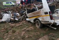 В ЮАР в ДТП с маршрутным такси погибли 12 человек