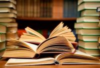 Обеспечение русскоязычных школ учебниками на украинском языке: правительство внесло изменения
