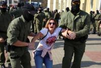 В Минске более полусотни задержанных на "Женском марше", среди их числа - журналисты