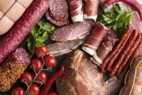 Склеенное мясо: как определить, что продукт сделан из отходов