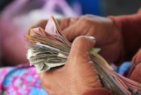 В Одесской области жители села нашли на свалке матрас с деньгами